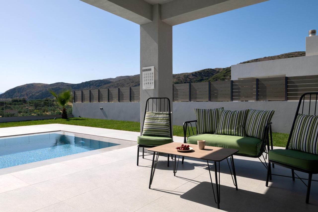 Eolides Villas , Quite Idyll Of Rural Bliss,By Thinkvilla Lambiní Exteriör bild