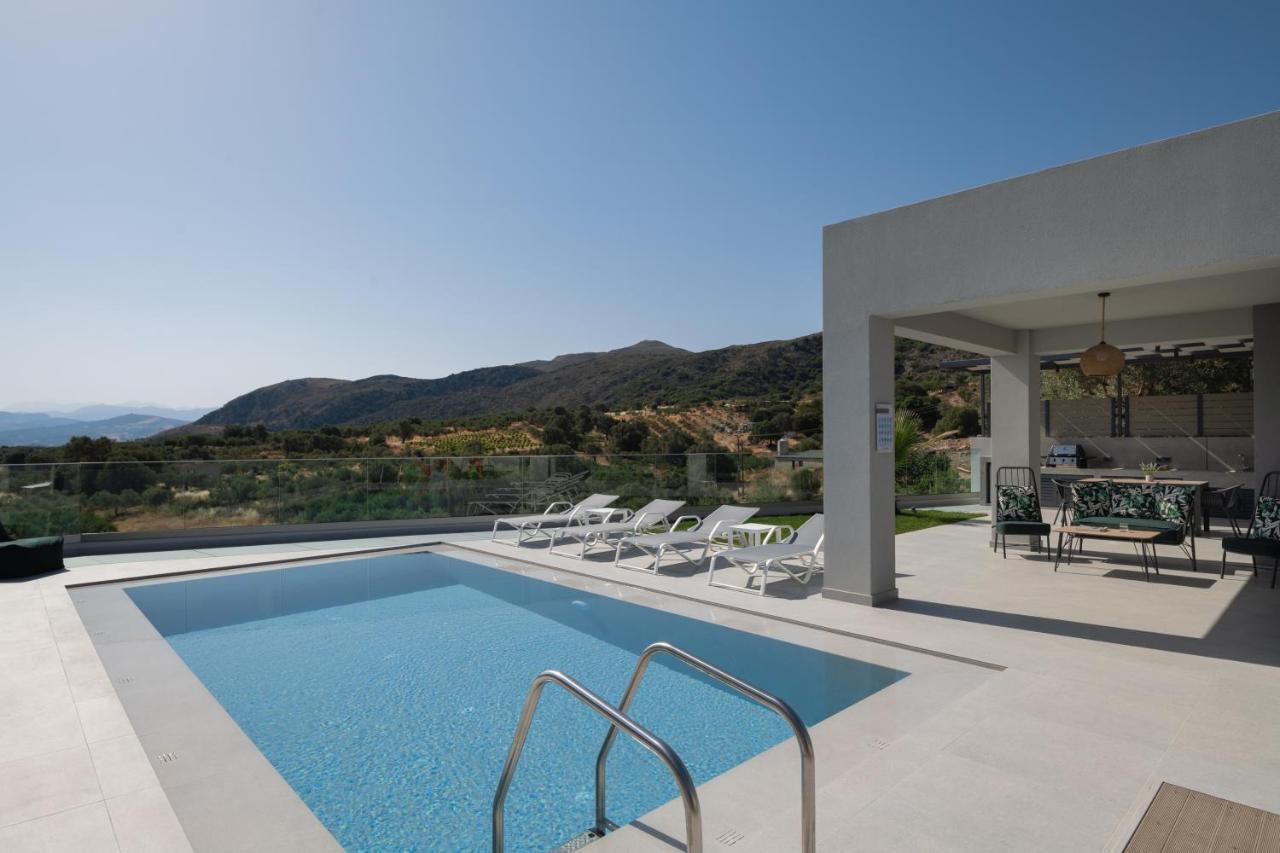 Eolides Villas , Quite Idyll Of Rural Bliss,By Thinkvilla Lambiní Exteriör bild